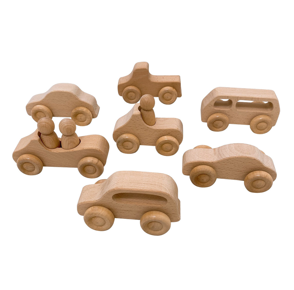 7-Piece Wooden Cars Set with 3 Peg Dolls - Natural
