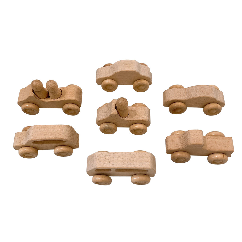 7-Piece Wooden Cars Set with 3 Peg Dolls - Natural