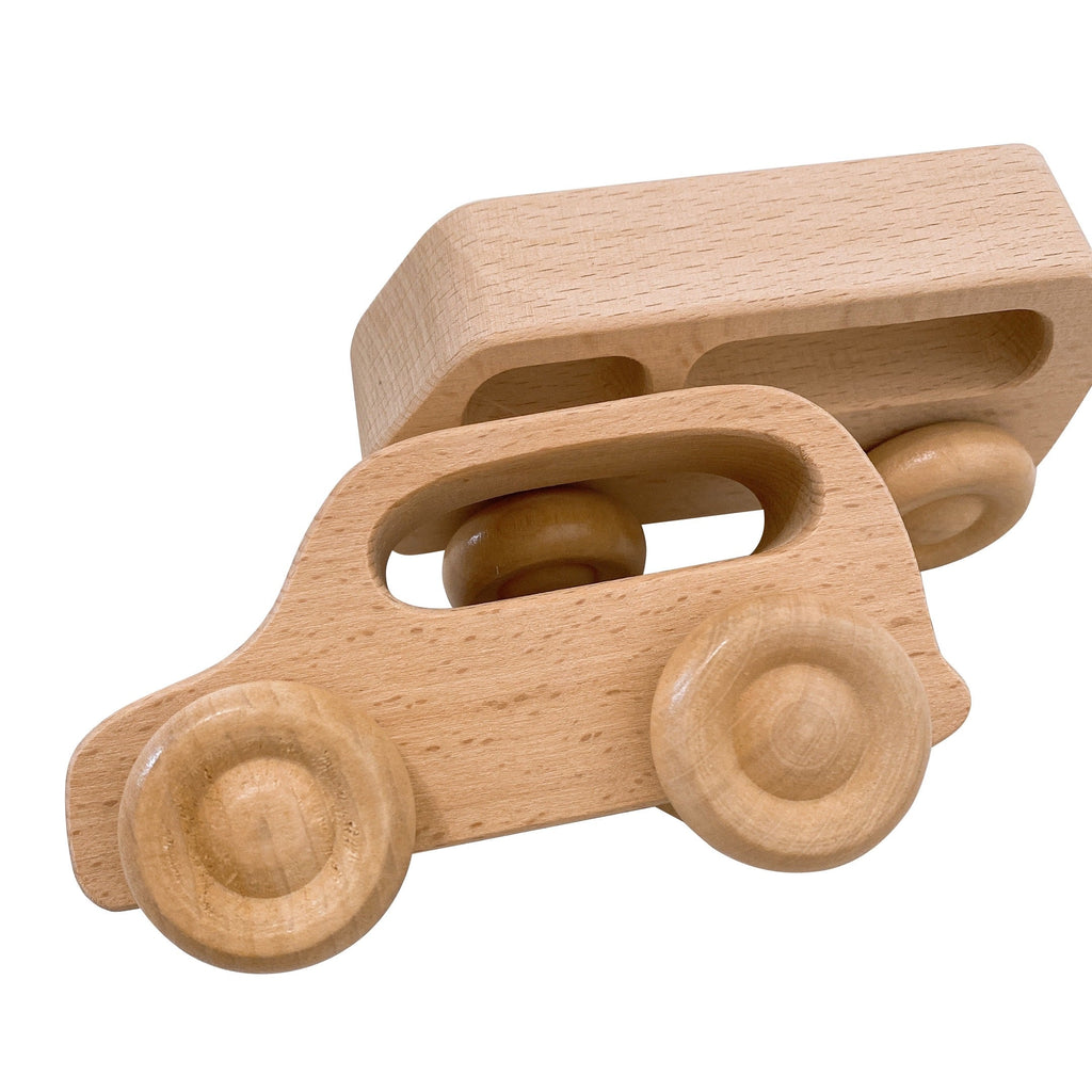 7-Piece Wooden Cars Set with 3 Peg Dolls - Natural