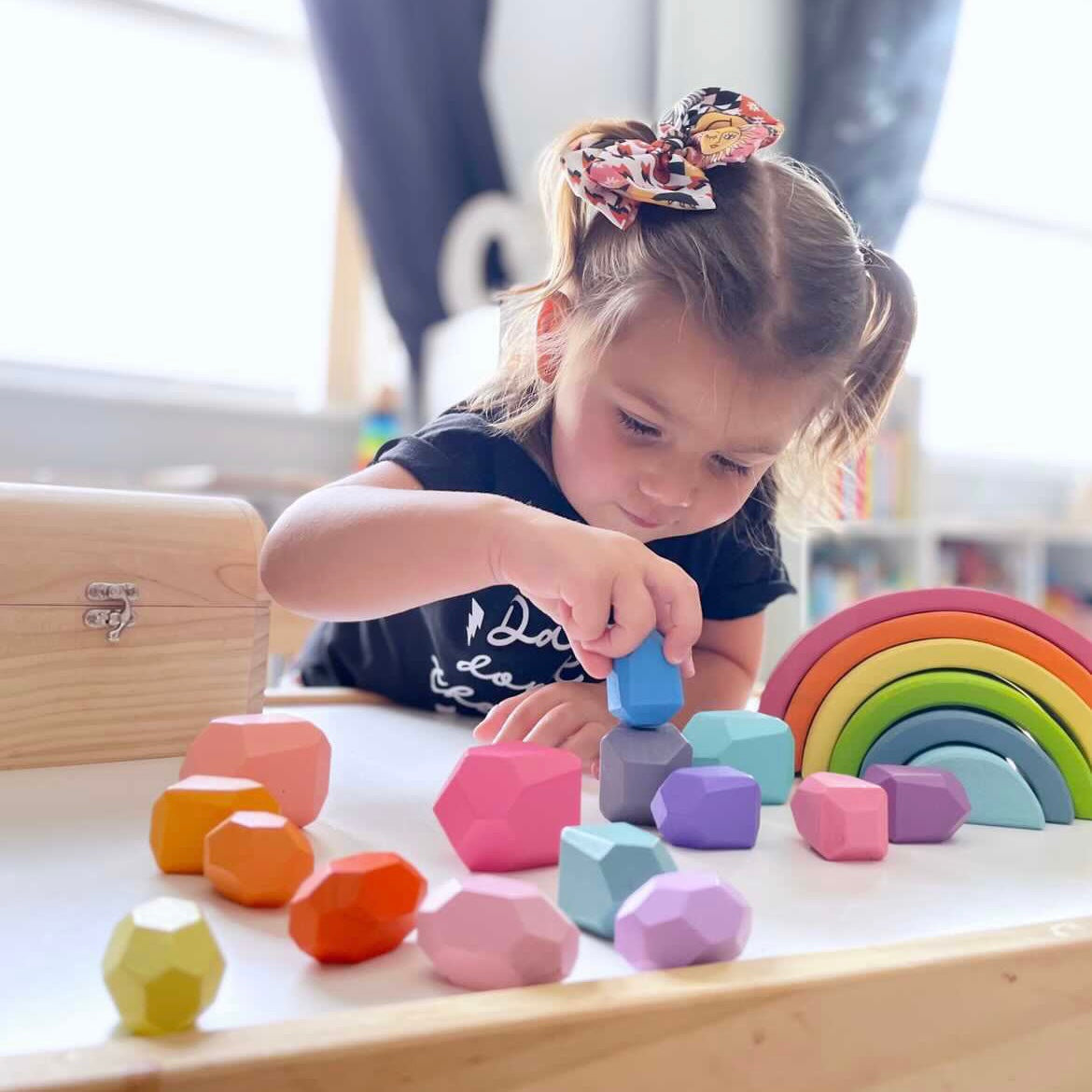 16-Piece Wooden Balancing Stone Stacking Blocks - Pastel