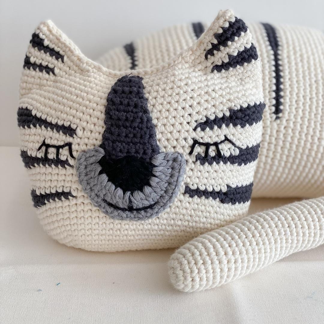 Torey the Tiger- white