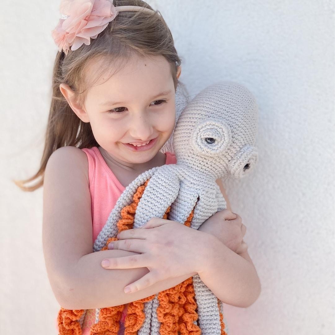 Zelda the Octopus- grey